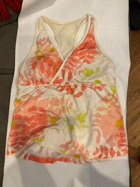 Lululemon Racerback Tank Coral Floral Built-in Shelf Bra ~Size M (No Size Tag)